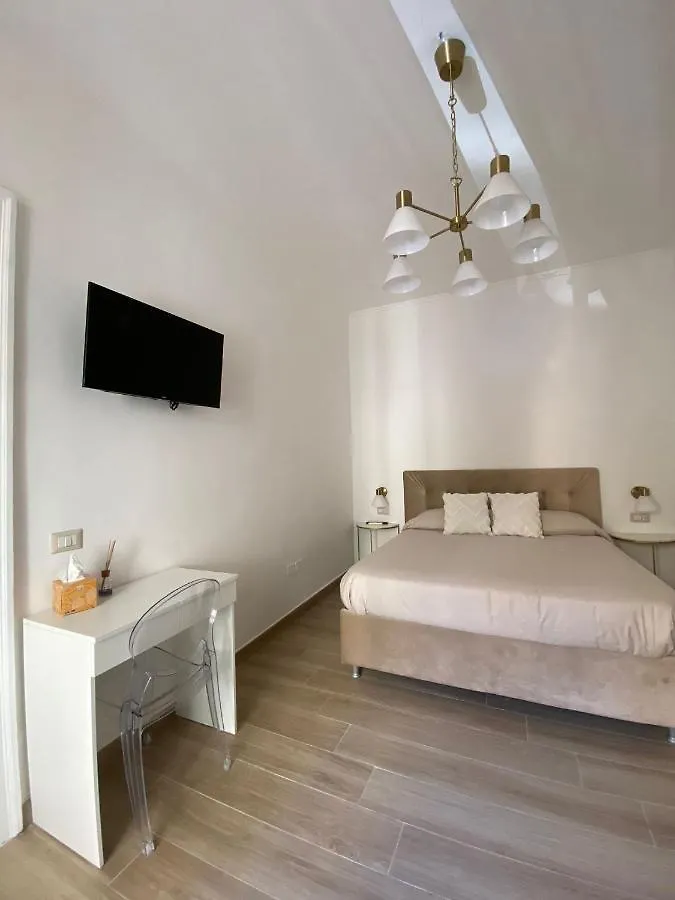 Paura Suite Apartment Napoli Affittacamere